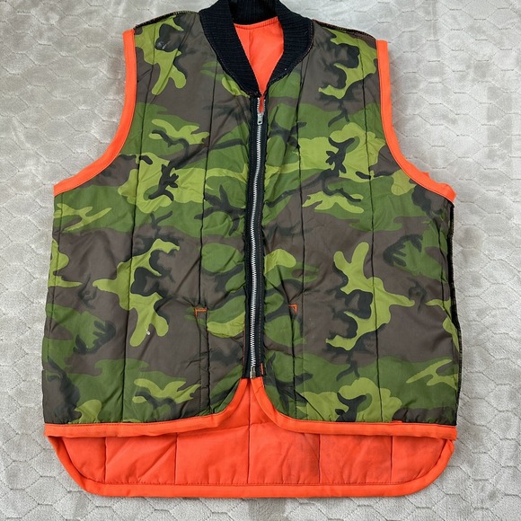 The Unbranded Brand Jackets & Blazers - VTG Hunting Vest Reversible Woodland Camo Blaze Orange - Sz L - Simco Zipper